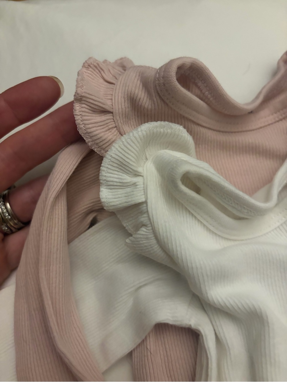 2 H&M NB Long Sleeve Ruffle Shoulder OnePiece Bodysuit White & Dusty Ballet Pink - Picture 2 of 5